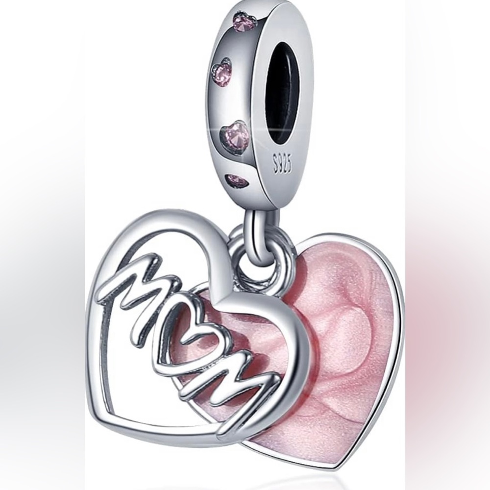 NWOT  Mum Script Heart Dangle Charm